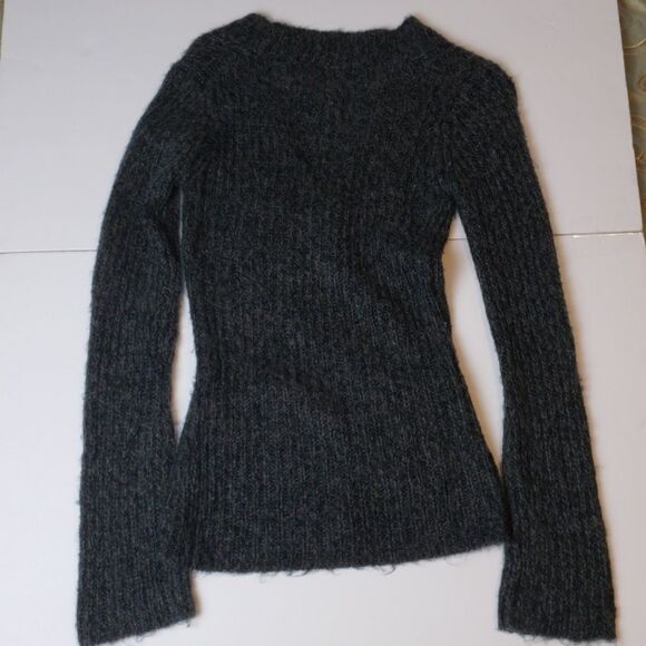 Arizona Jean company V neck pullover sweater. - Picture 4 of 6